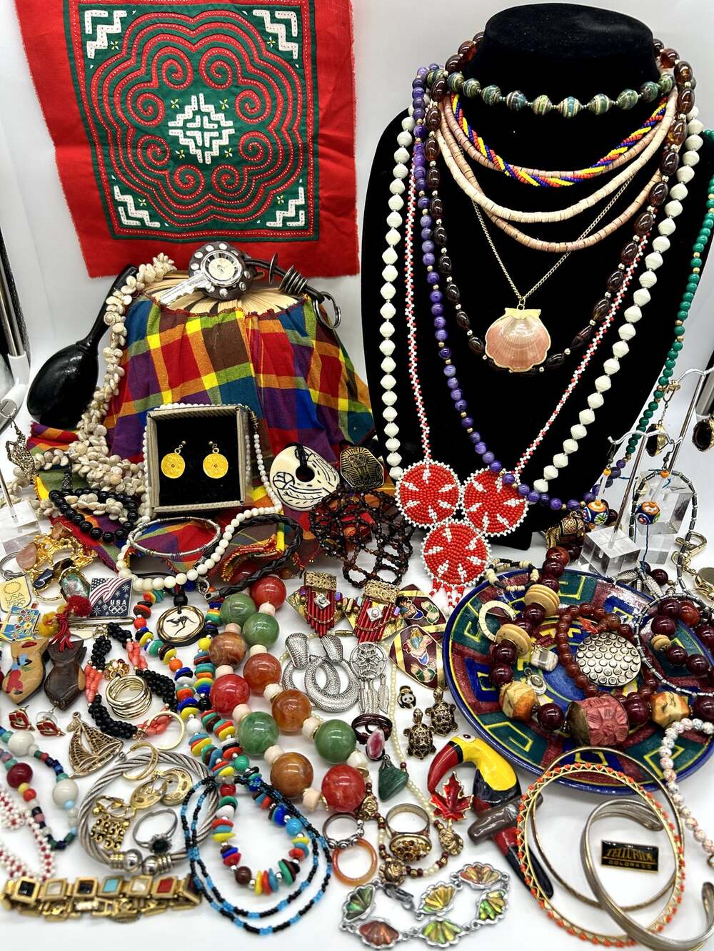Vintage Estate Jewelry Trinket Lot World Traveler Eclectic Boho 25+ Piece Bonnie